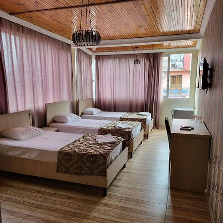 Hotel Elio Batoumi Extérieur photo