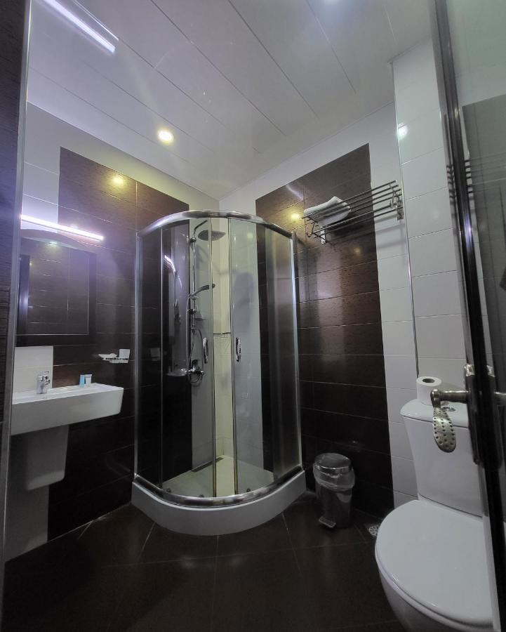 Hotel Elio Batoumi Extérieur photo