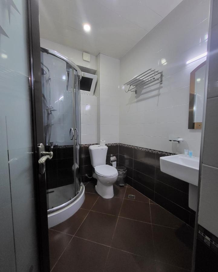 Hotel Elio Batoumi Extérieur photo