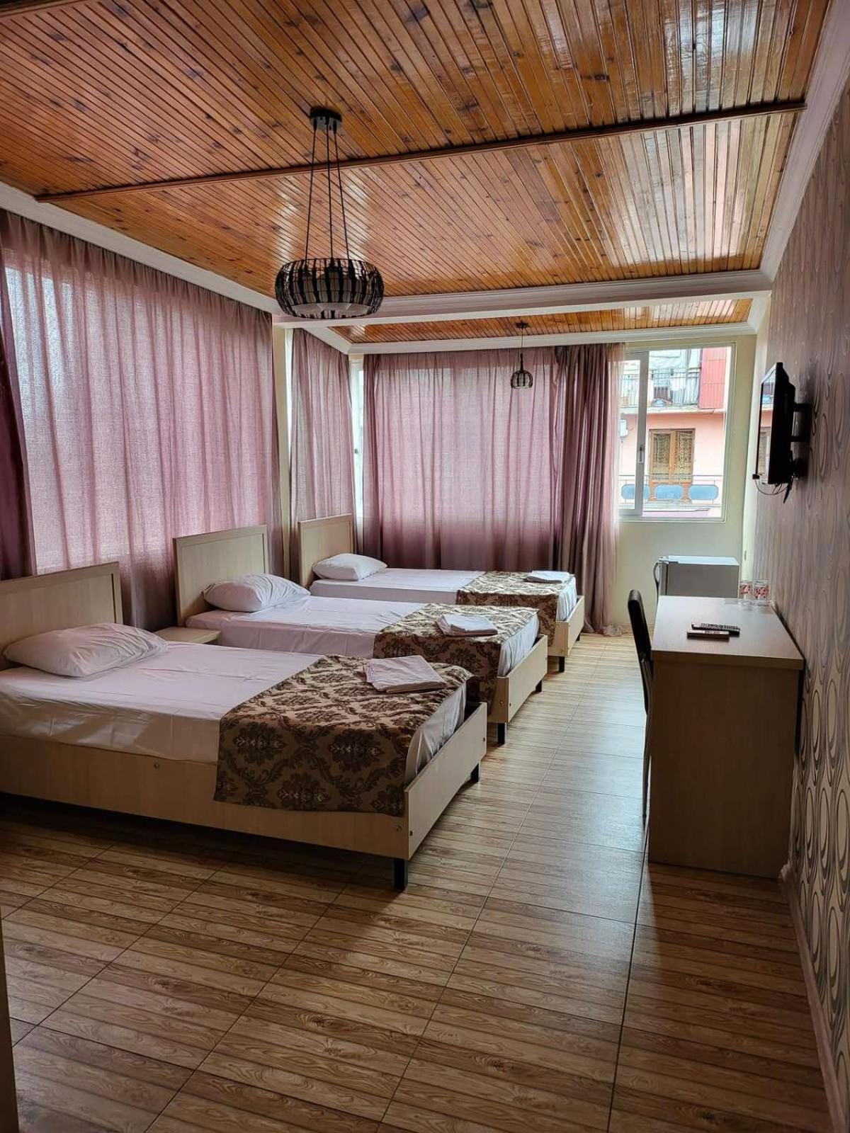 Hotel Elio Batoumi Extérieur photo
