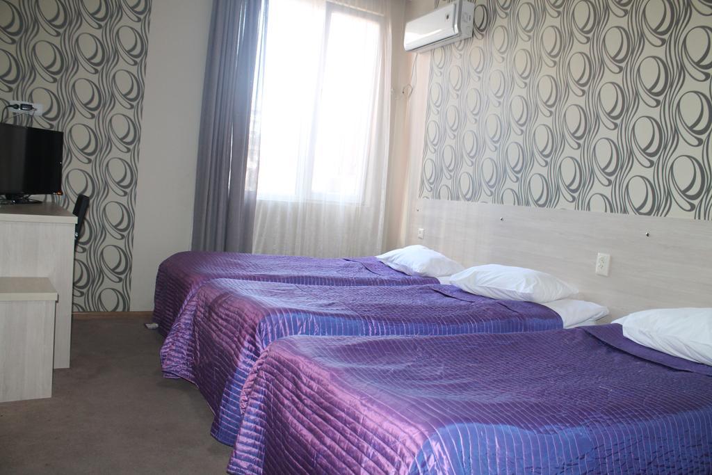 Hotel Elio Batoumi Extérieur photo